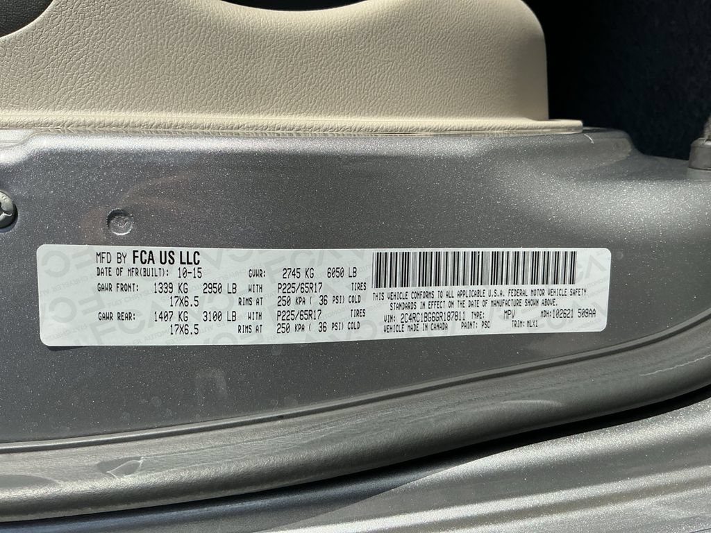Used 2016 Chrysler Town & Country Touring FWD image 24