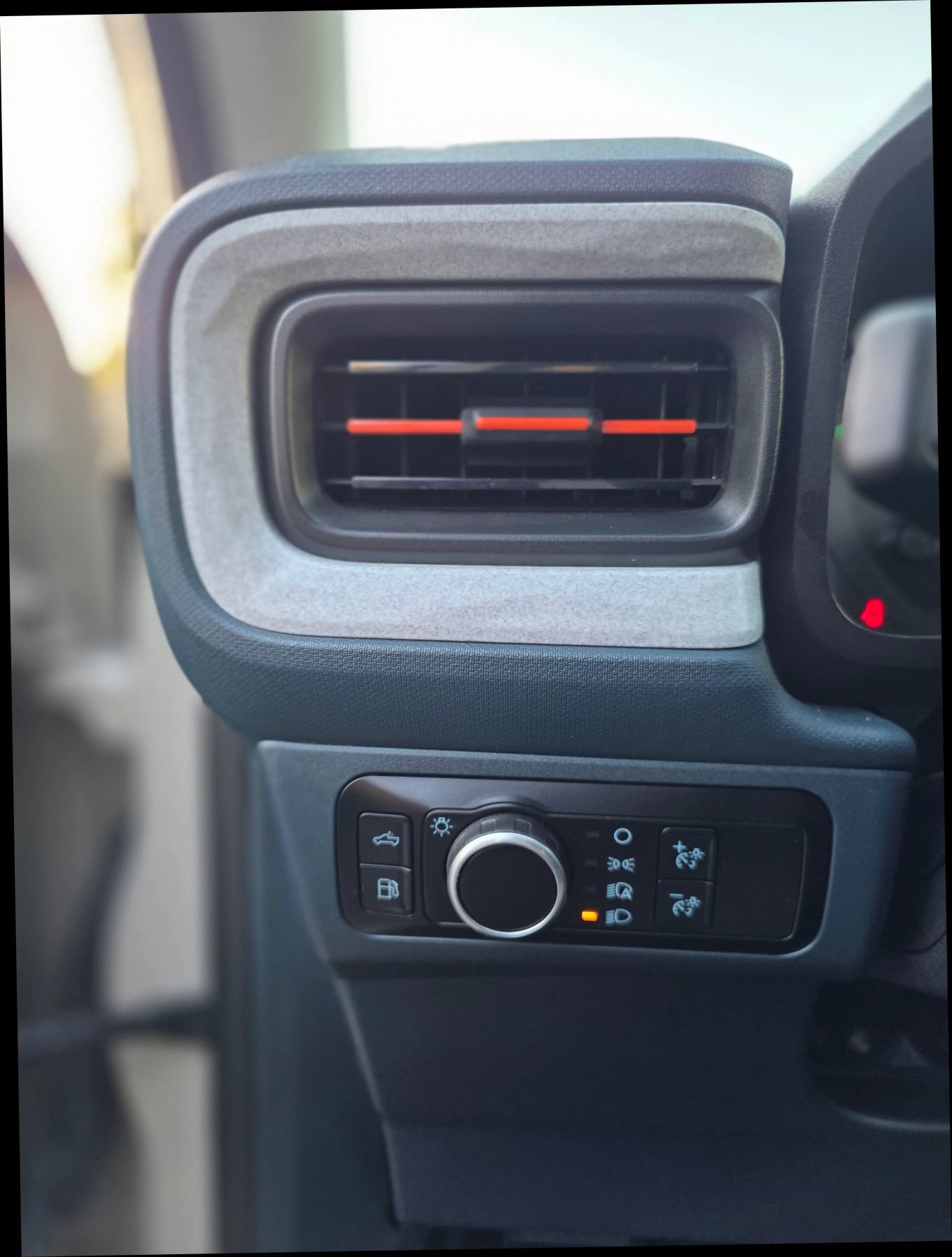 Used 2024 Ford Maverick XLT FWD image 24