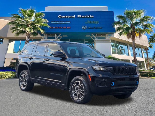 Used 2022 Jeep Grand Cherokee Trailhawk AWD/4WD image 2