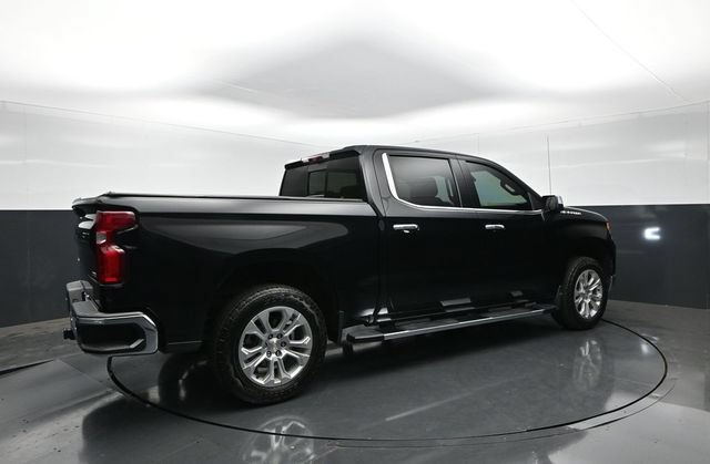 Used 2023 Chevrolet Silverado 1500 LTZ w/ LTZ Premium Package AWD/4WD image 7