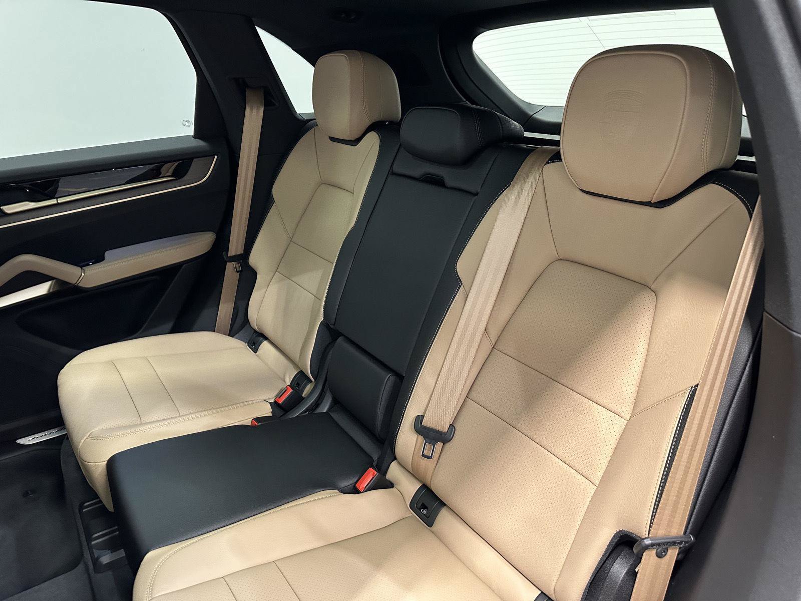 New 2026 Porsche Cayenne AWD/4WD image 36
