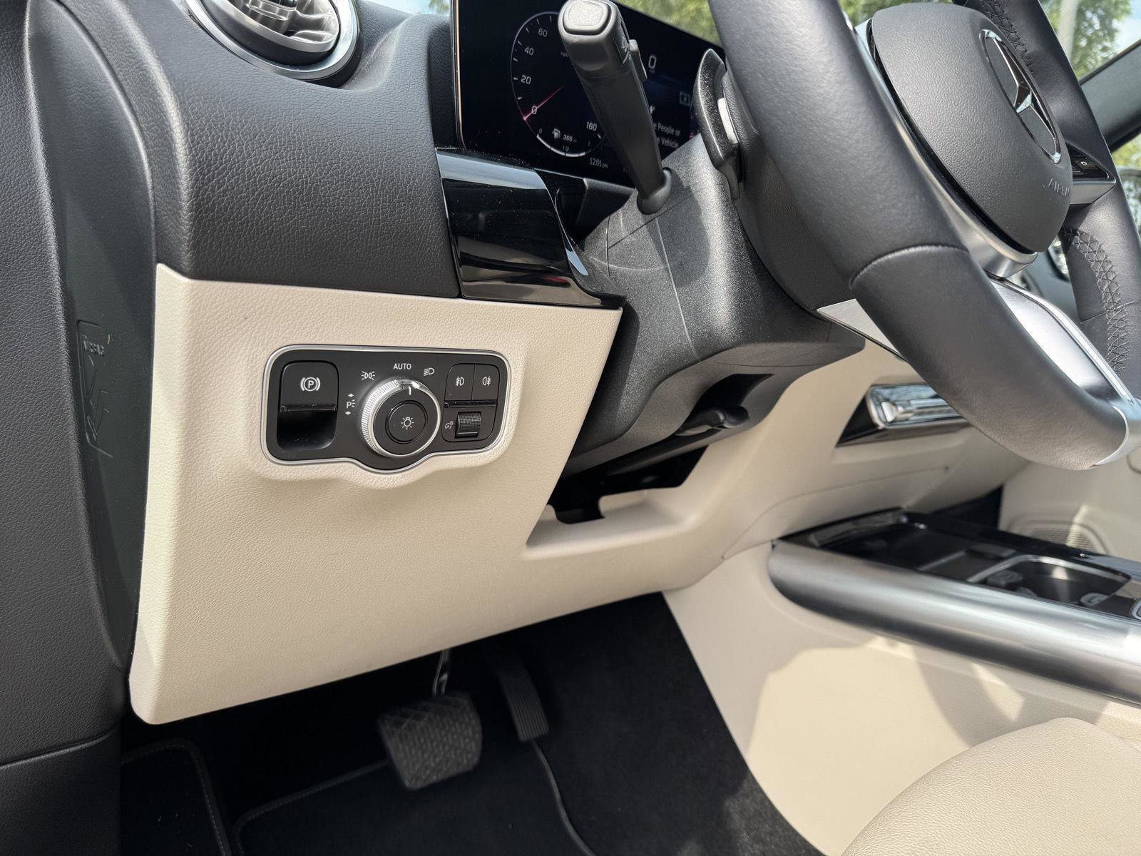 Certified 2025 Mercedes-Benz GLA 250 image 7