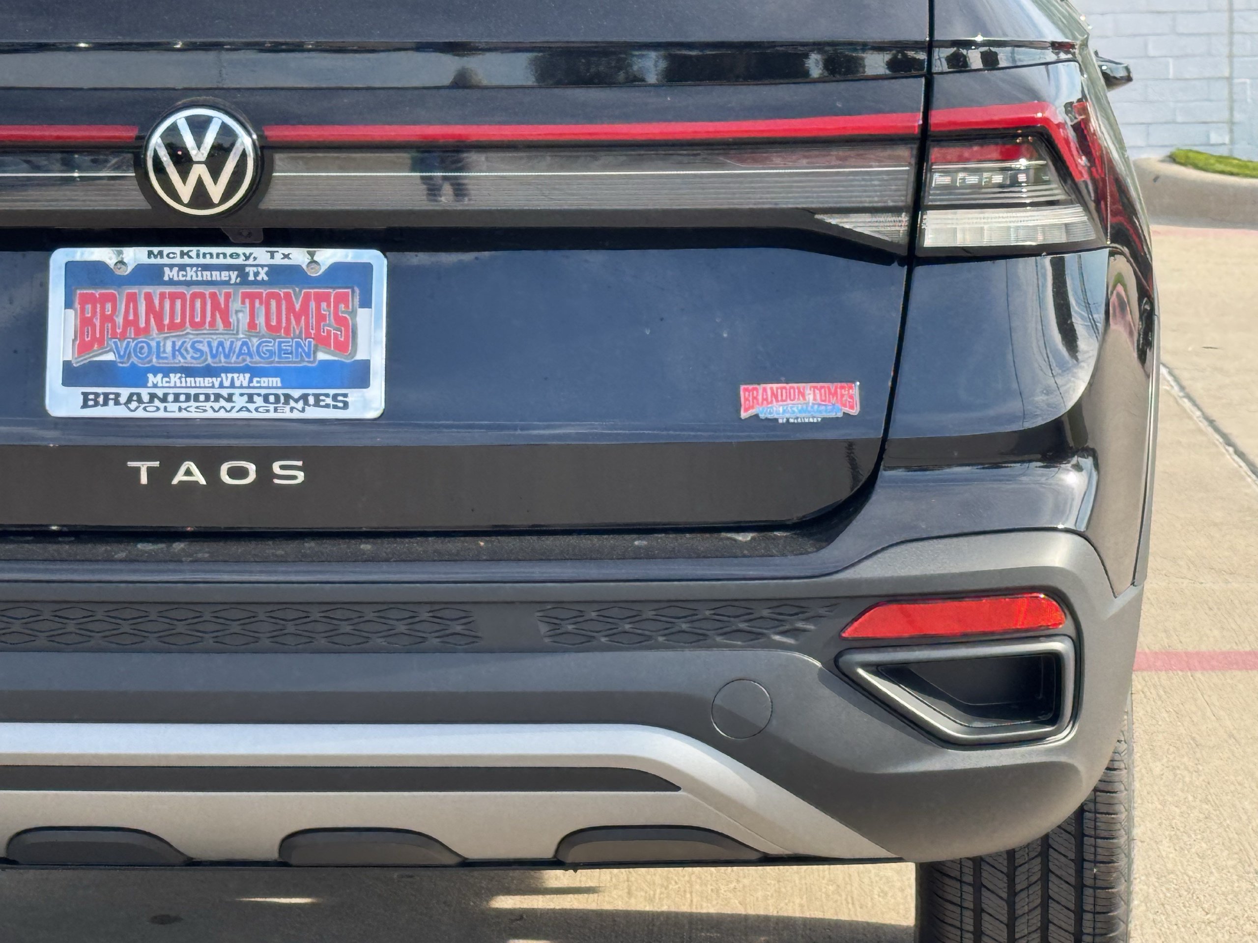 New 2027 Volkswagen Taos S FWD image 7