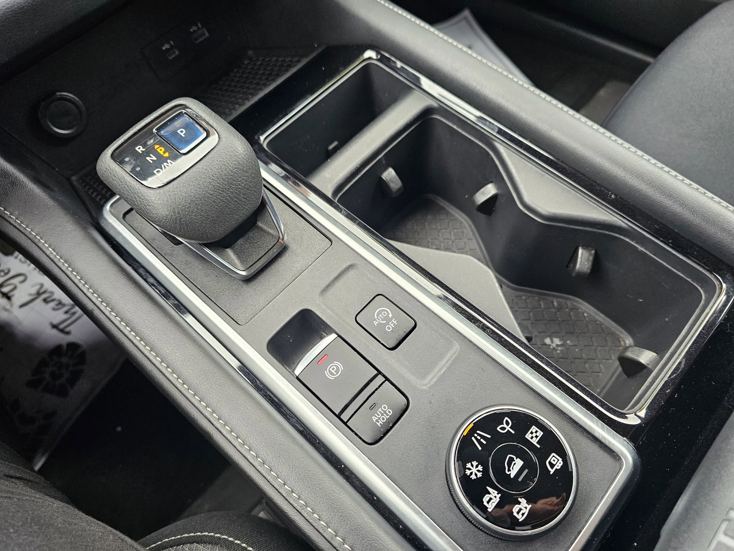 Used 2022 Nissan Pathfinder SV w/ Cargo Package image 29