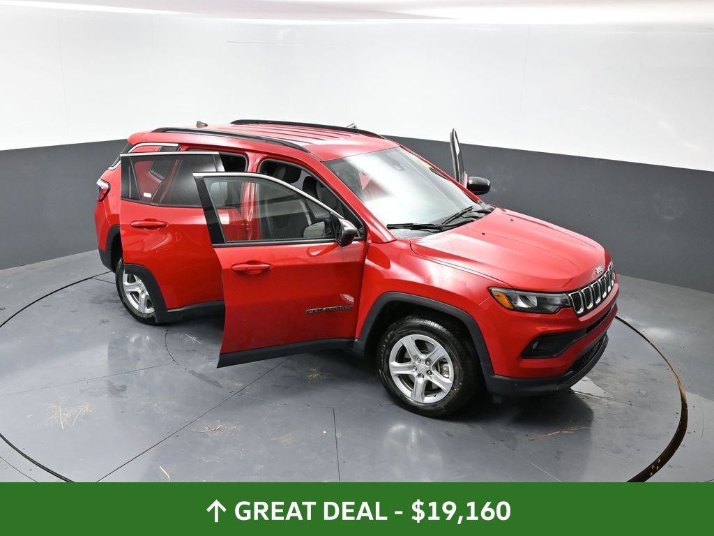 Used 2024 Jeep Compass Latitude image 60