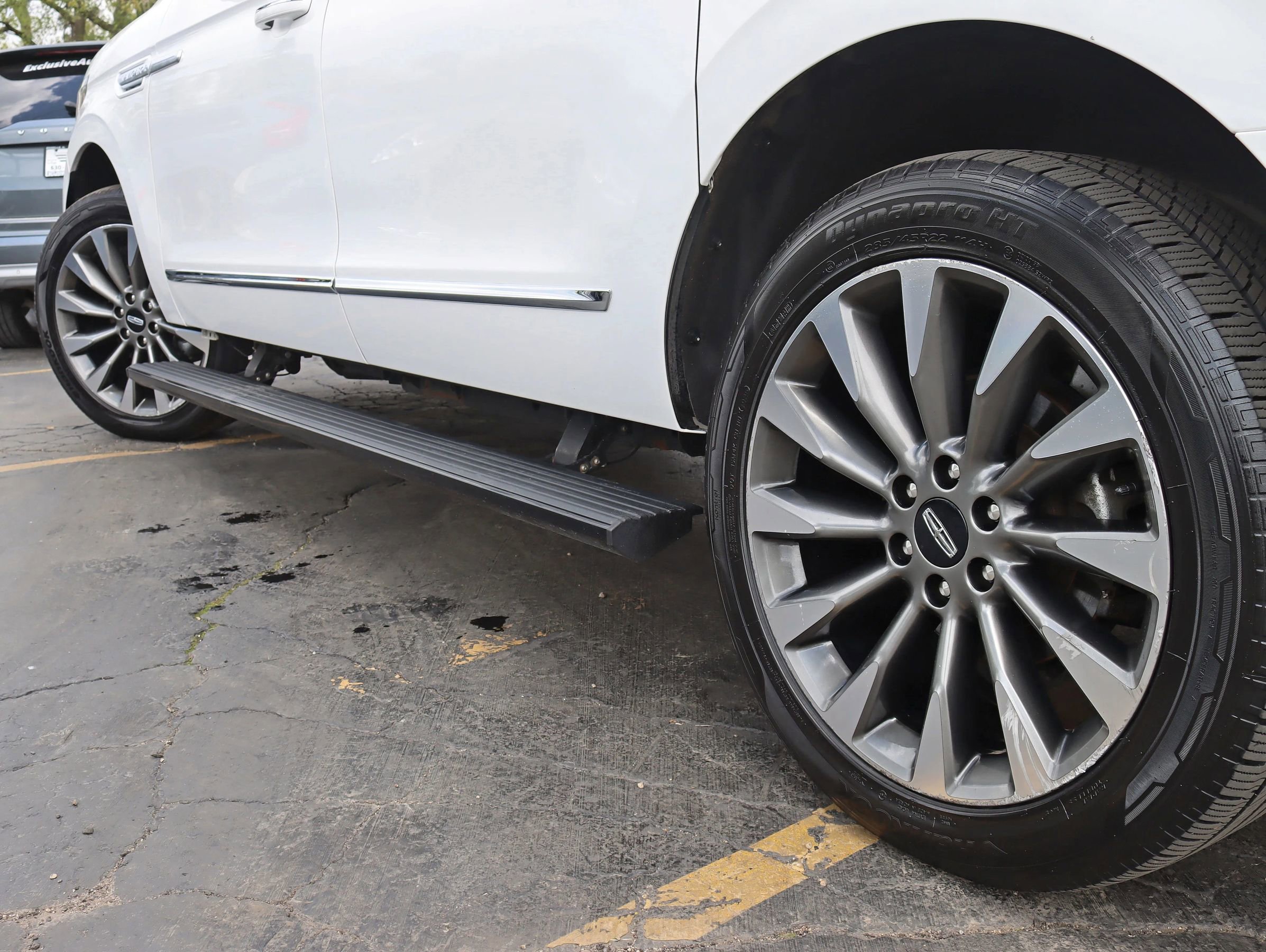 Used 2020 Lincoln Navigator L Reserve w/ Luxury Package AWD/4WD image 13