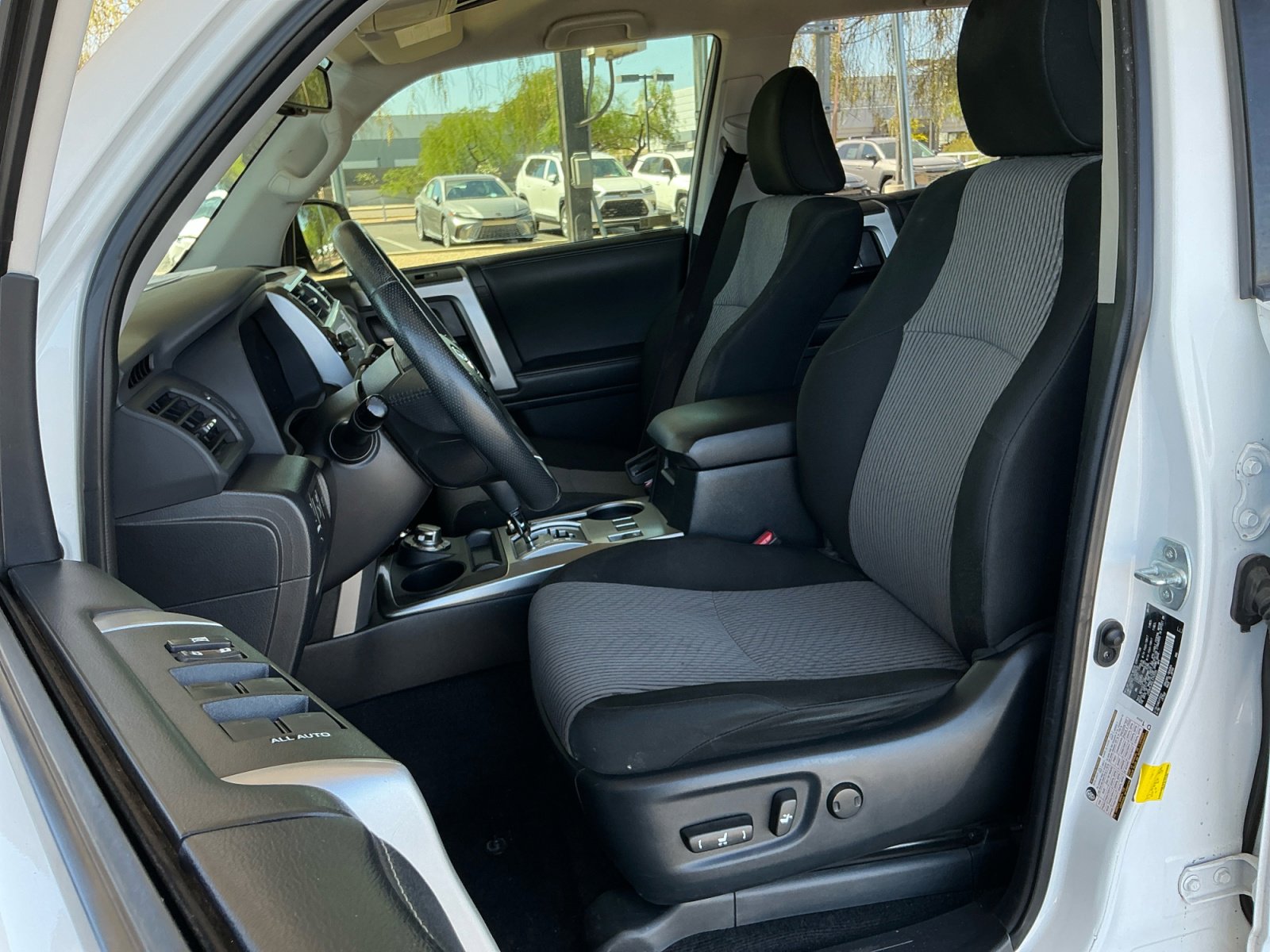 Used 2020 Toyota 4Runner SR5 AWD/4WD image 14