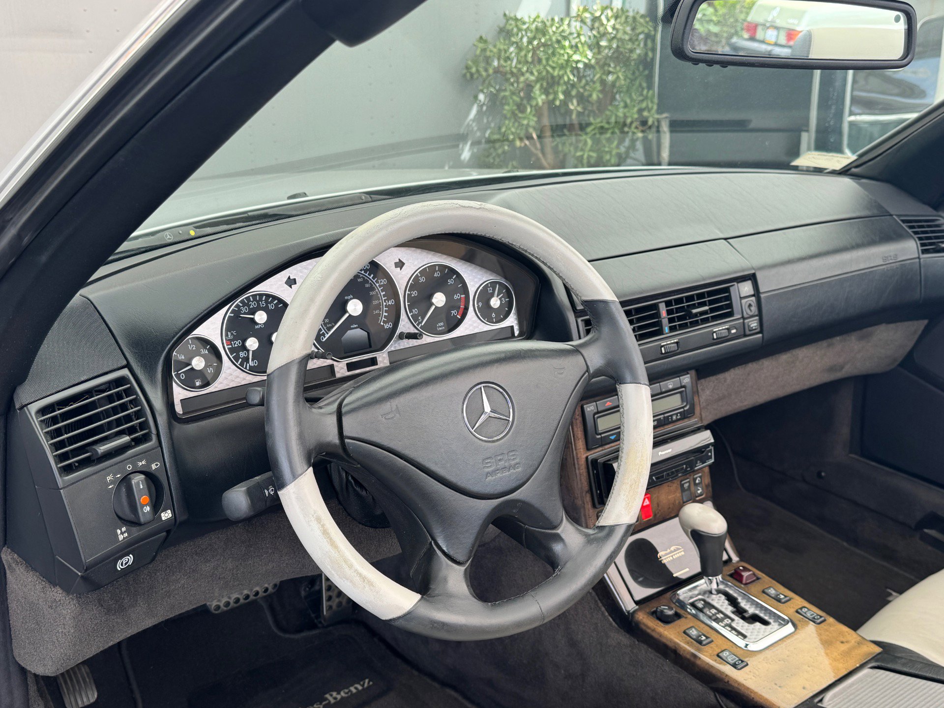 Used 2002 Mercedes-Benz SL 500 image 30