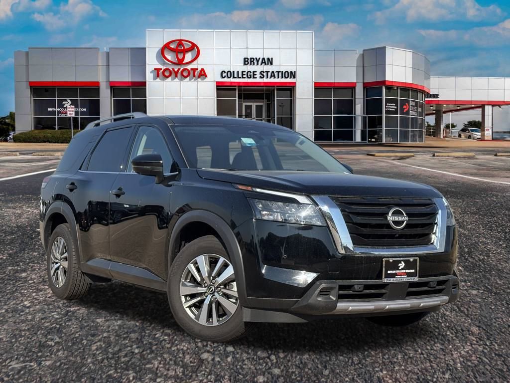 Used 2025 Nissan Pathfinder SL