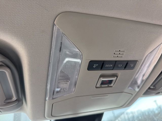 Used 2024 Toyota RAV4 XLE AWD/4WD image 21