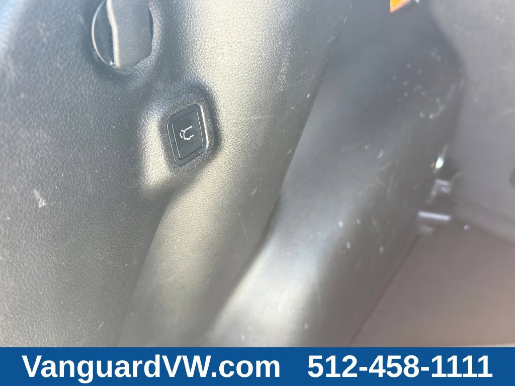 Used 2023 Jeep Compass Latitude w/ Convenience Group AWD/4WD image 12