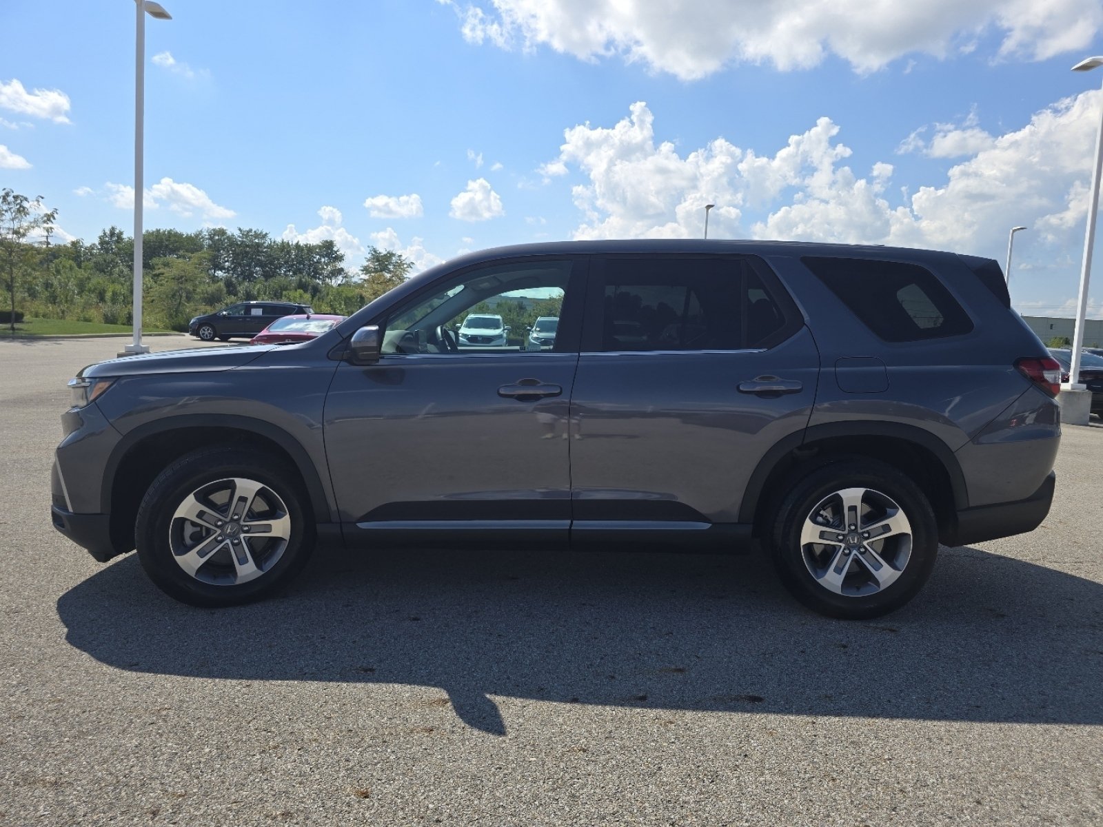 Used 2025 Honda Pilot EX-L image 13
