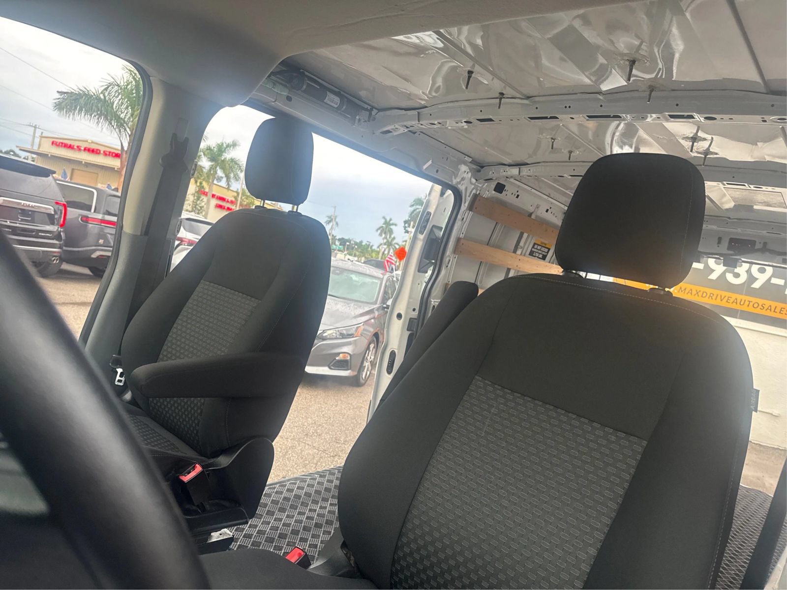 Used 2023 Ford Transit 250 Low Roof w/ Exterior Upgrade Package RWD image 16