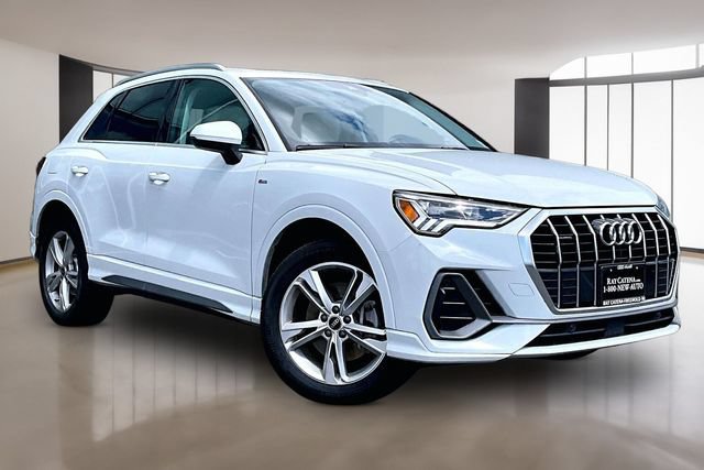 Certified 2024 Audi Q3 2.0T Premium AWD/4WD image 1