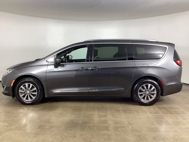 Used 2019 Chrysler Pacifica Touring-L FWD image 8