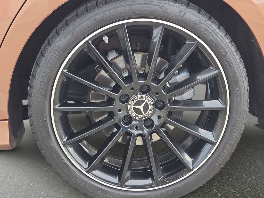 Used 2022 Mercedes-Benz CLA 250 image 35