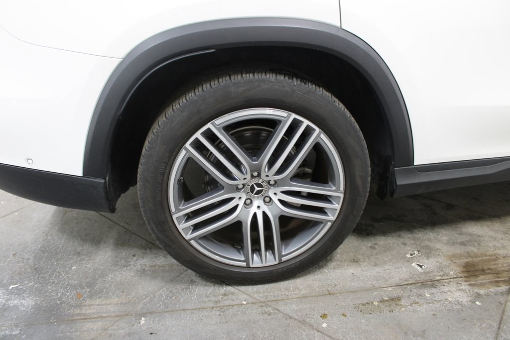 Used 2024 Mercedes-Benz GLS 450 4MATIC image 39