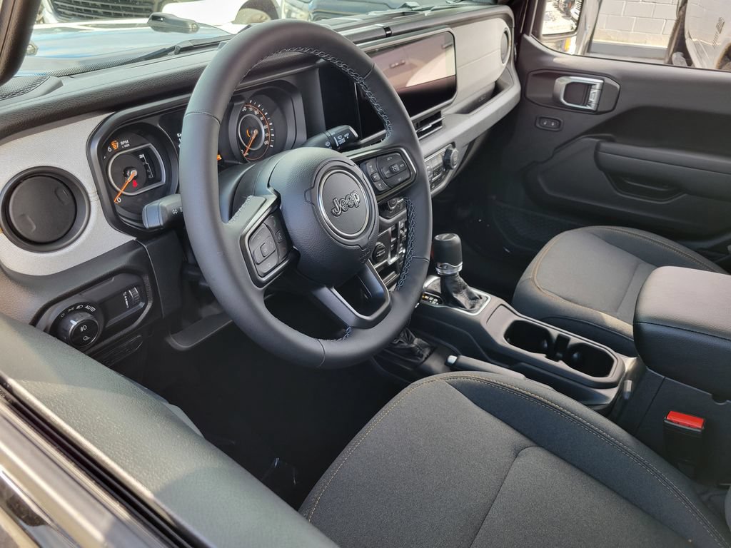 New 2026 Jeep Gladiator Sport AWD/4WD image 3