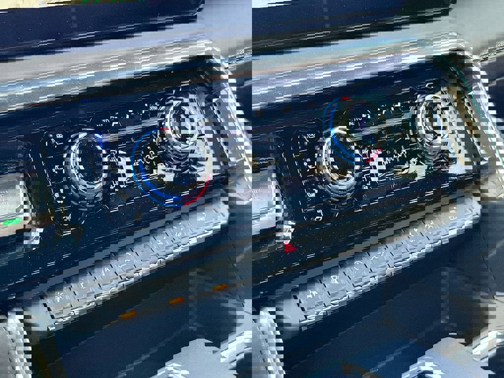 Used 2024 GMC Sierra 1500 Denali Ultimate image 28