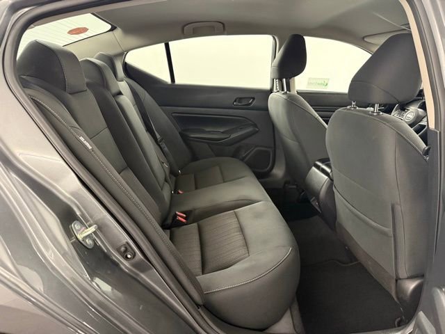 Used 2025 Nissan Altima 2.5 SV image 13