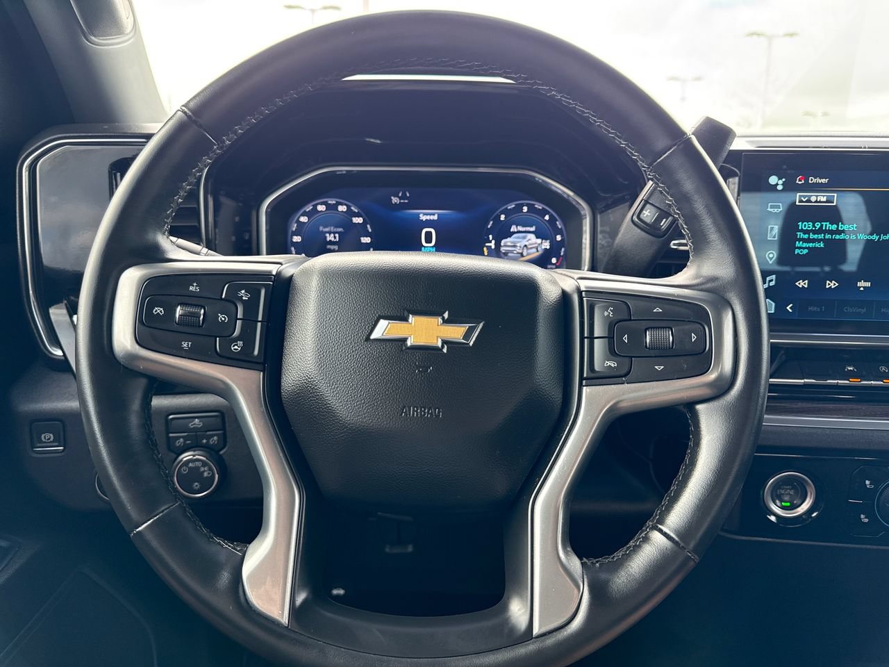 Used 2024 Chevrolet Silverado 1500 LT AWD/4WD image 19