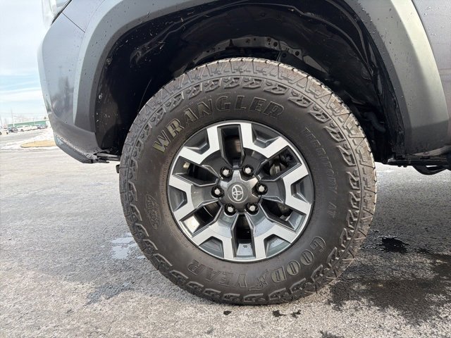 Certified 2023 Toyota Tacoma TRD Off-Road image 11