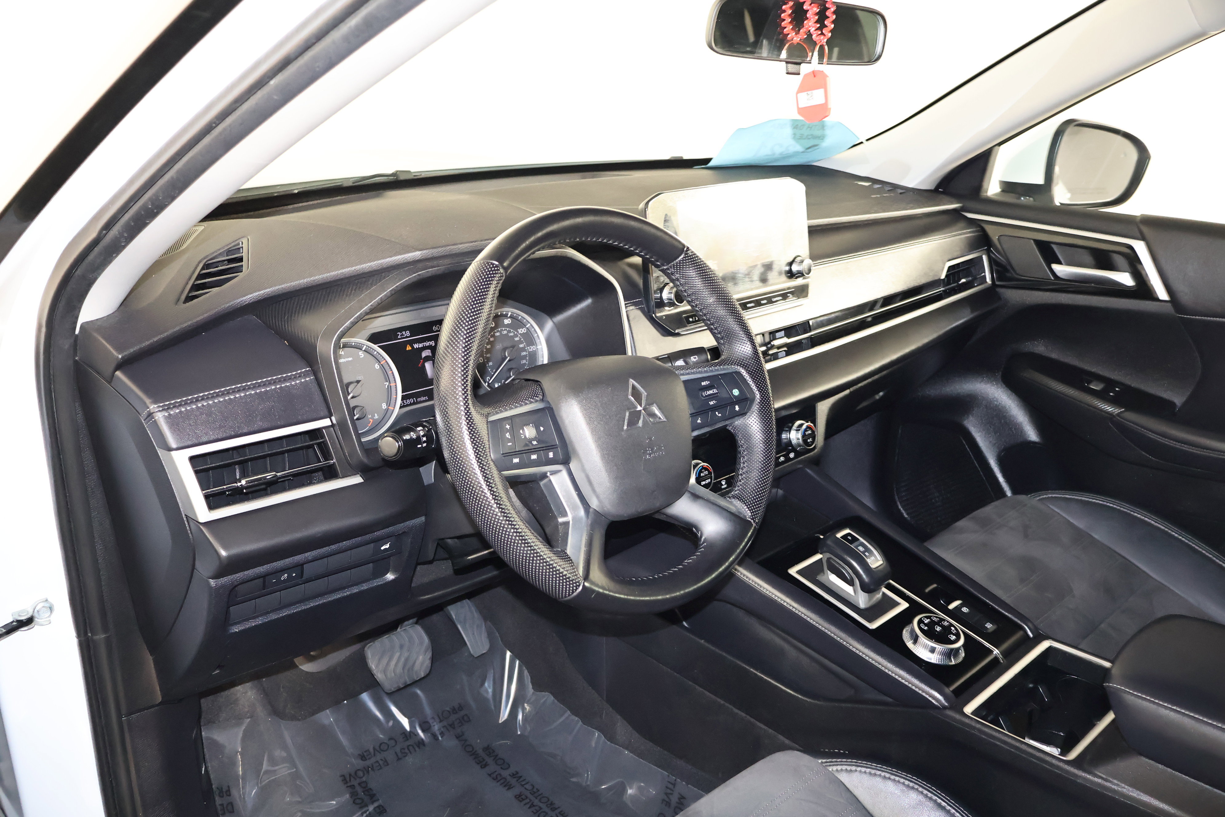 Used 2023 Mitsubishi Outlander SE AWD/4WD image 35