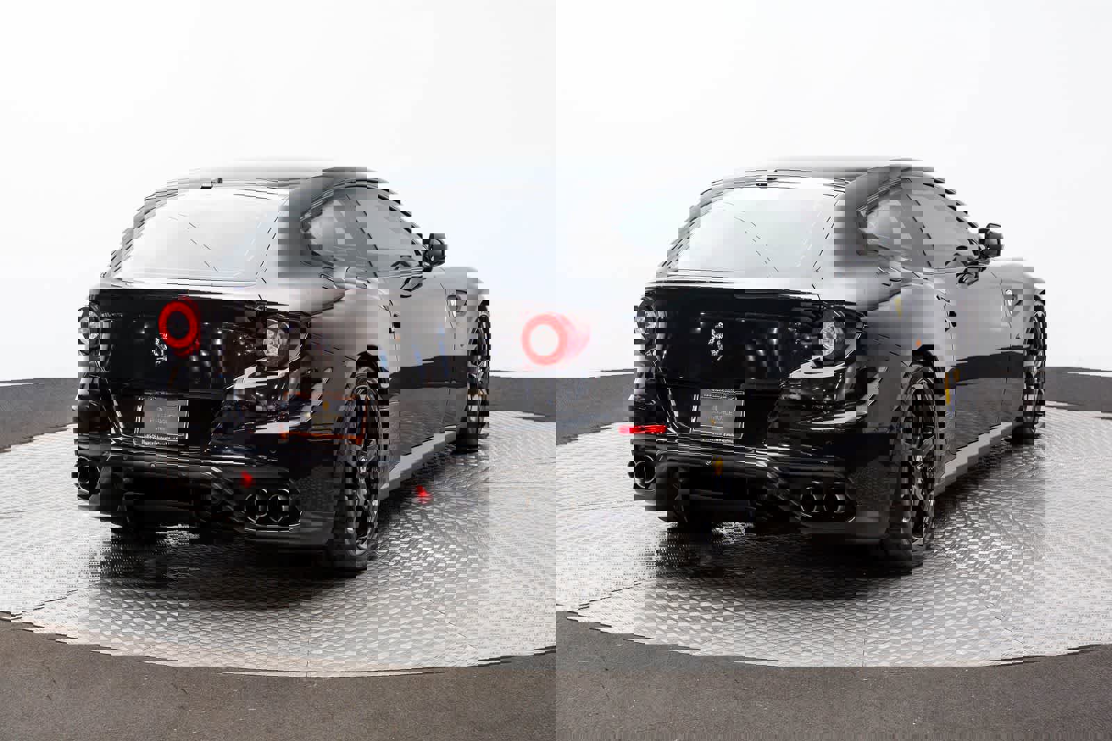 Used 2015 Ferrari FF image 23