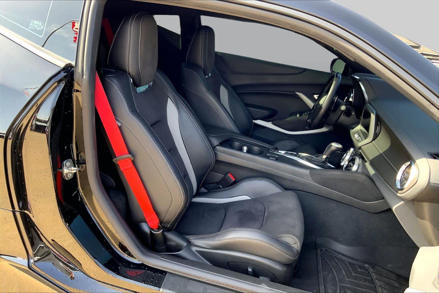 Used 2023 Chevrolet Camaro SS RWD image 9
