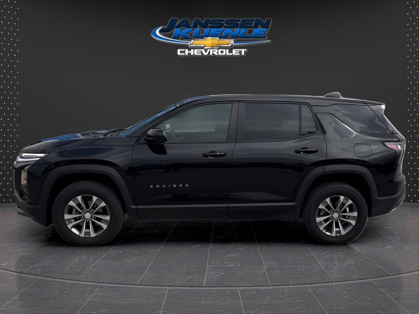 Used 2025 Chevrolet Equinox LT FWD image 2
