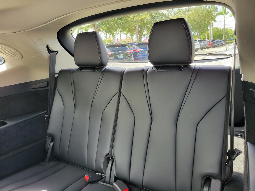 Used 2025 Acura MDX w/ Technology Package FWD image 14