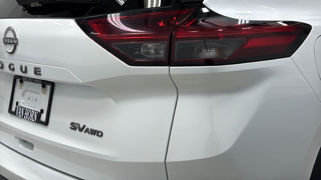 Used 2024 Nissan Rogue SV AWD/4WD image 34