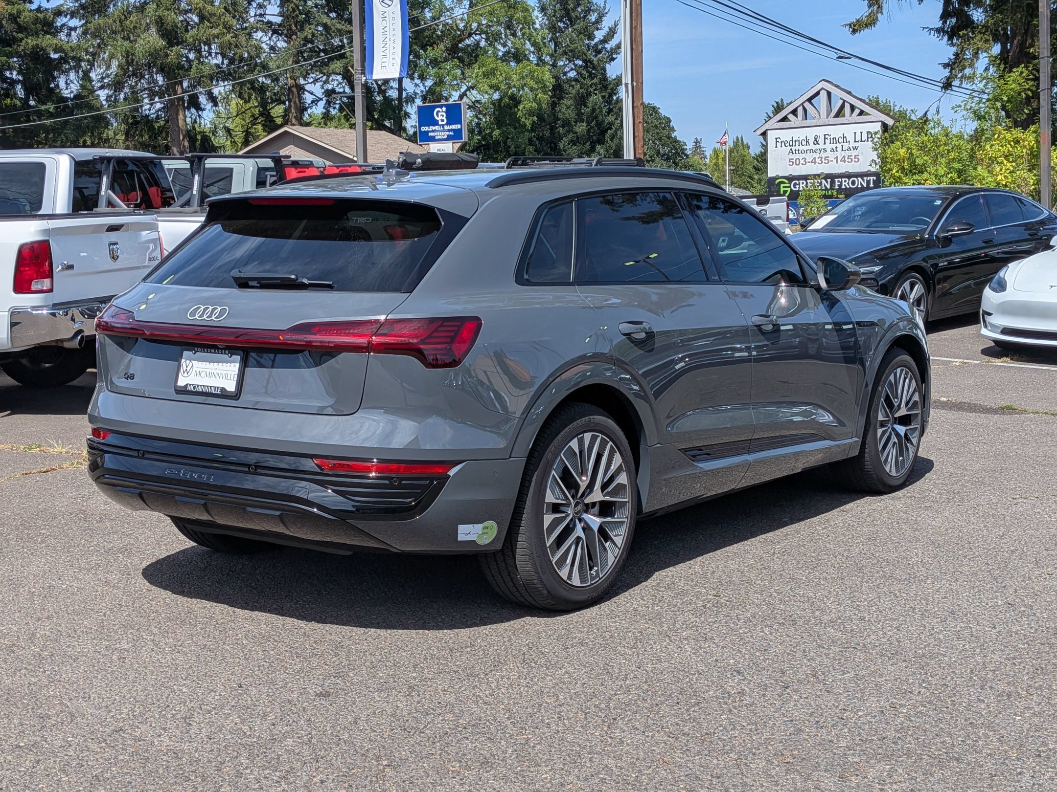 Used 2024 Audi Q8 e-tron Premium Plus w/ Prestige Package AWD/4WD image 5