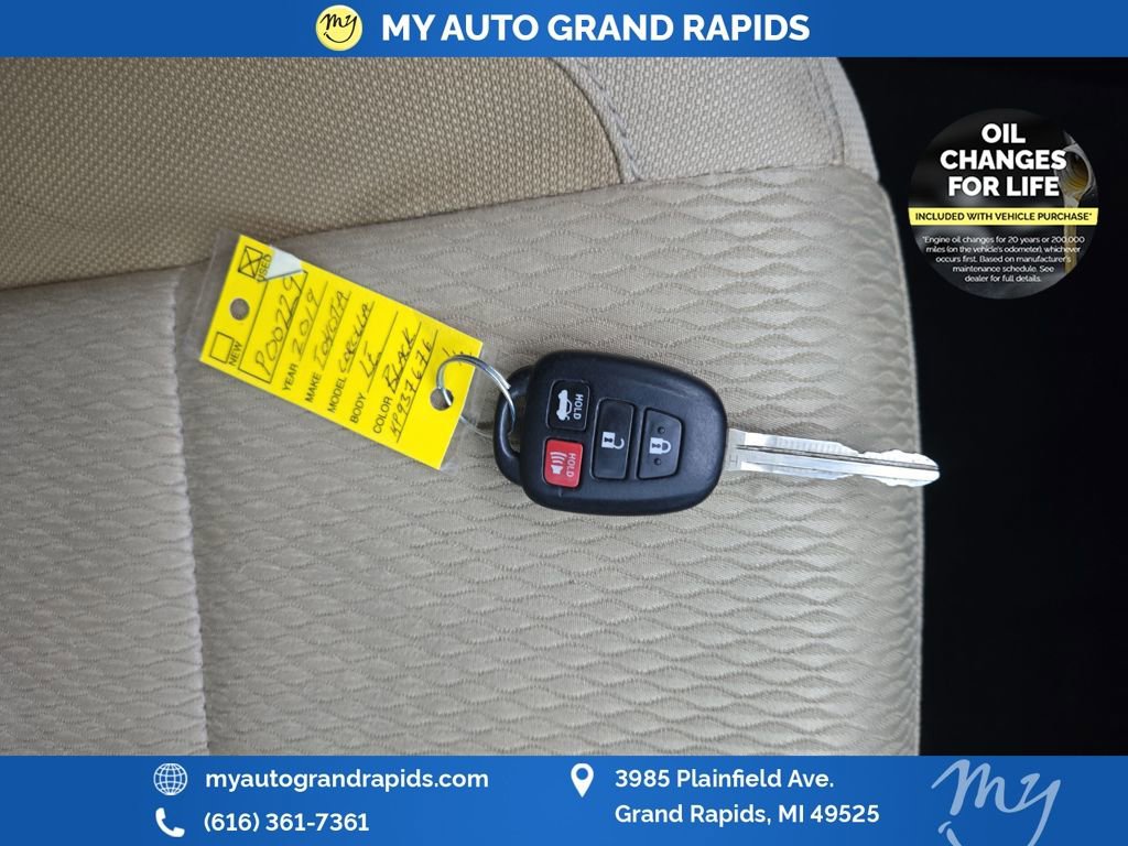 Used 2019 Toyota Corolla LE image 34