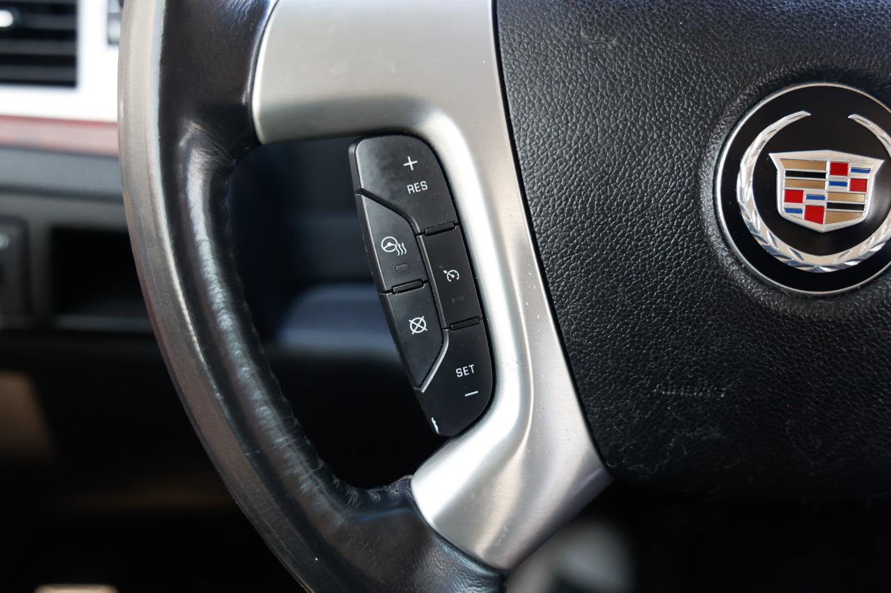 Used 2012 Cadillac Escalade ESV Luxury image 31