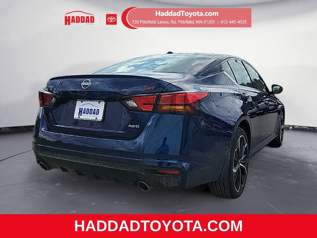 Used 2024 Nissan Altima 2.5 SR AWD/4WD image 6