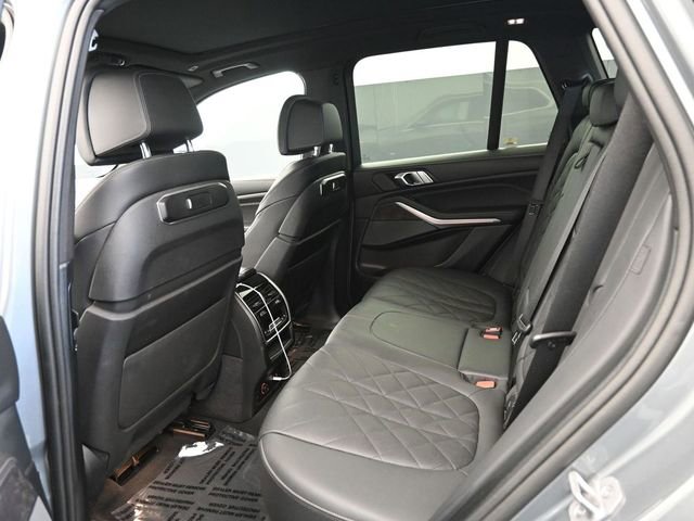 Used 2024 BMW X5 xDrive40i AWD/4WD image 16