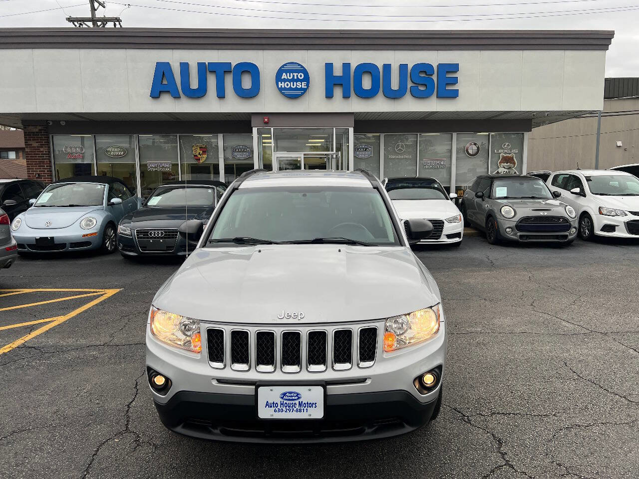 Used 2011 Jeep Compass Latitude AWD/4WD image 2