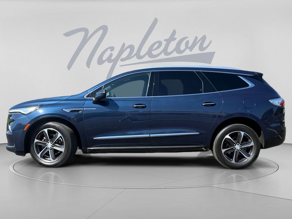 Used 2022 Buick Enclave Essence w/ LPO, Touring Package AWD/4WD image 4