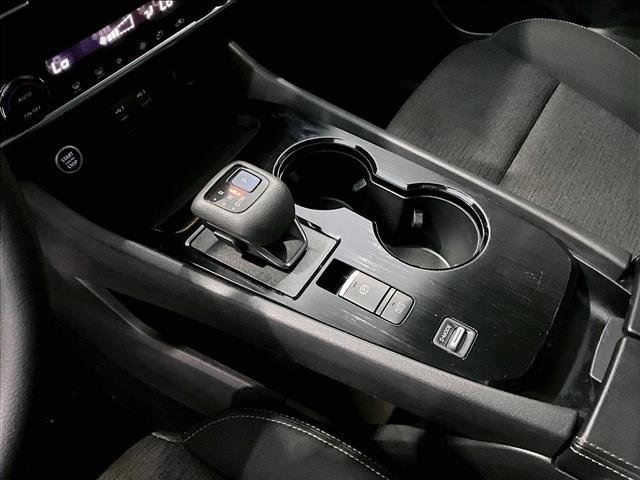 Used 2022 Nissan Rogue SV FWD image 15