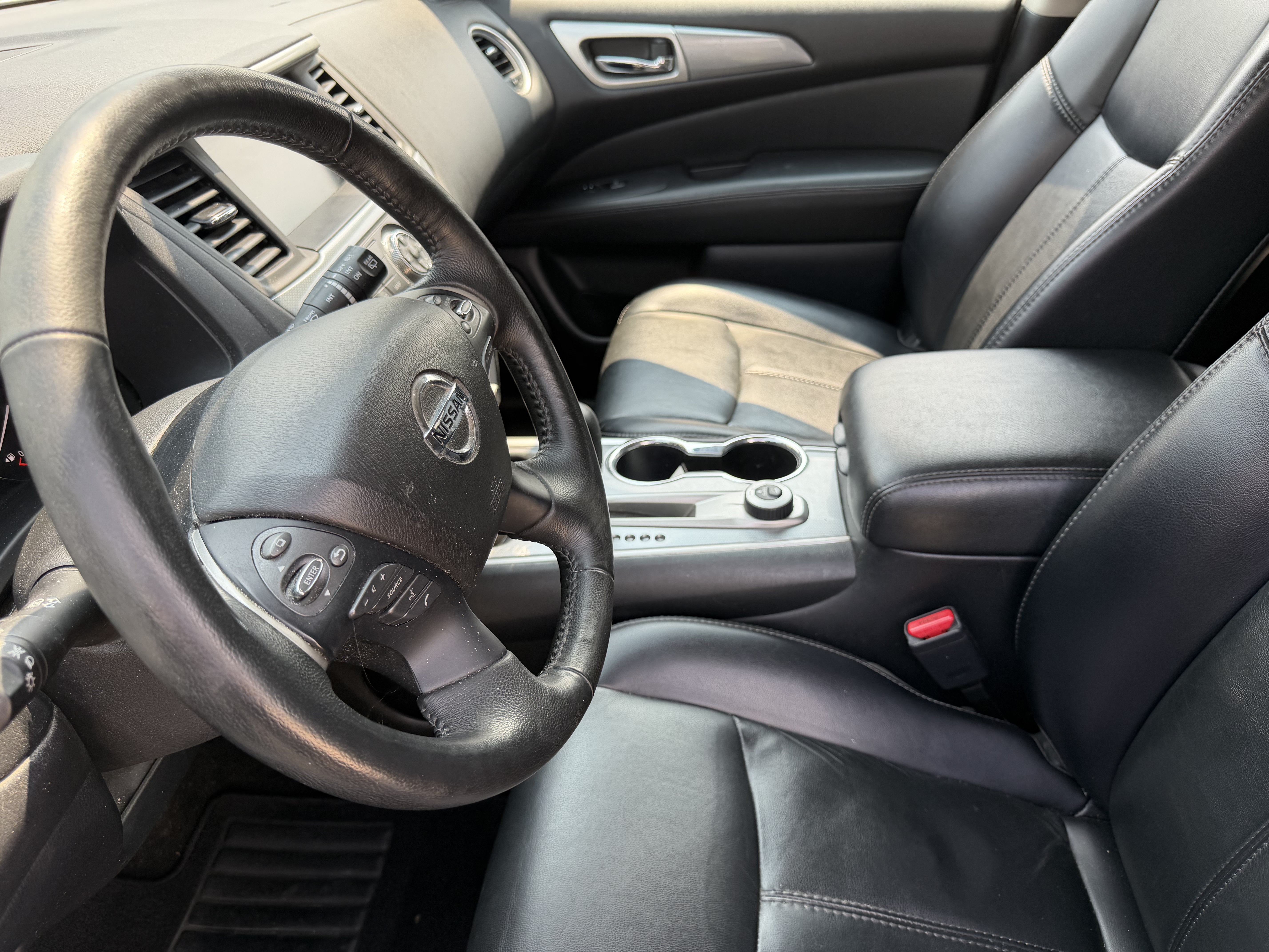 Used 2019 Nissan Pathfinder SL w/ Cargo Package AWD/4WD image 10