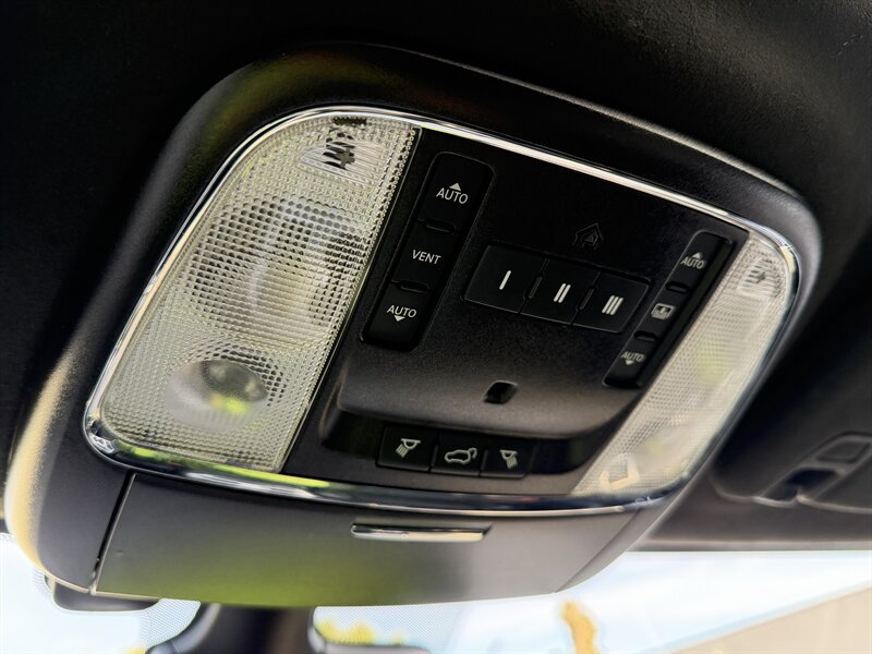 Used 2020 Jeep Grand Cherokee SRT AWD/4WD image 57