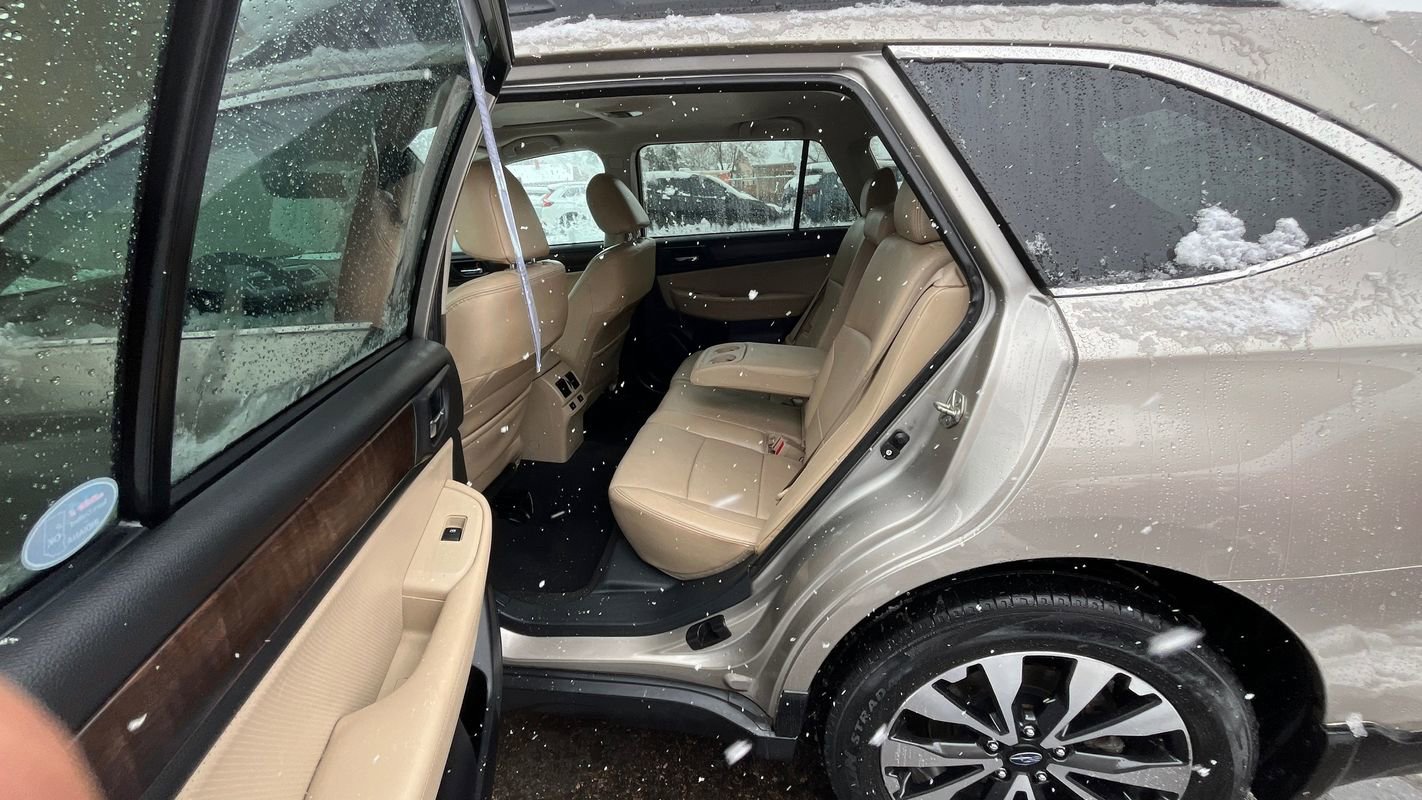 Used 2017 Subaru Outback 2.5i Limited image 21