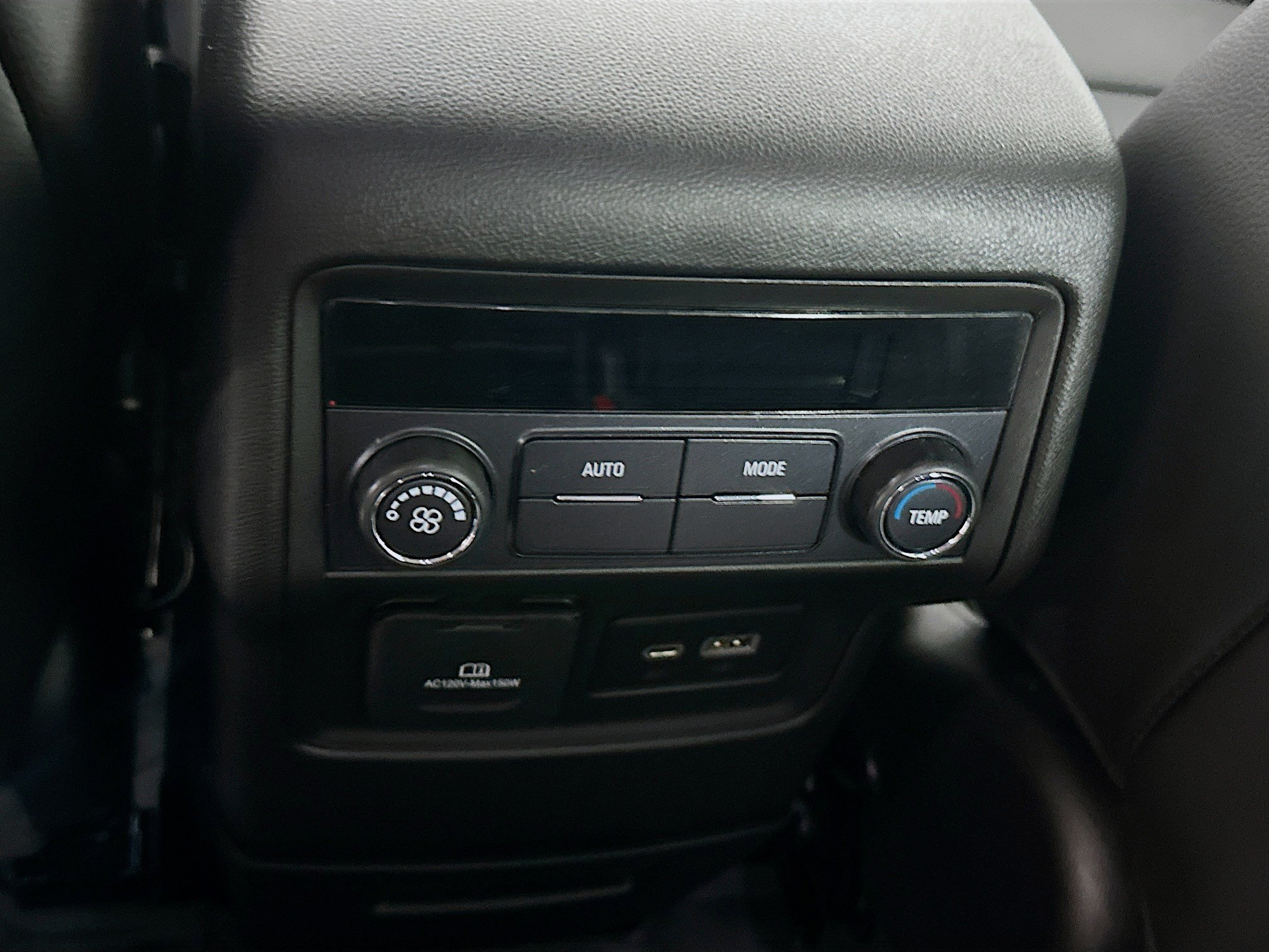 Used 2023 GMC Acadia SLT w/ LPO, Floor Liner Package FWD image 27