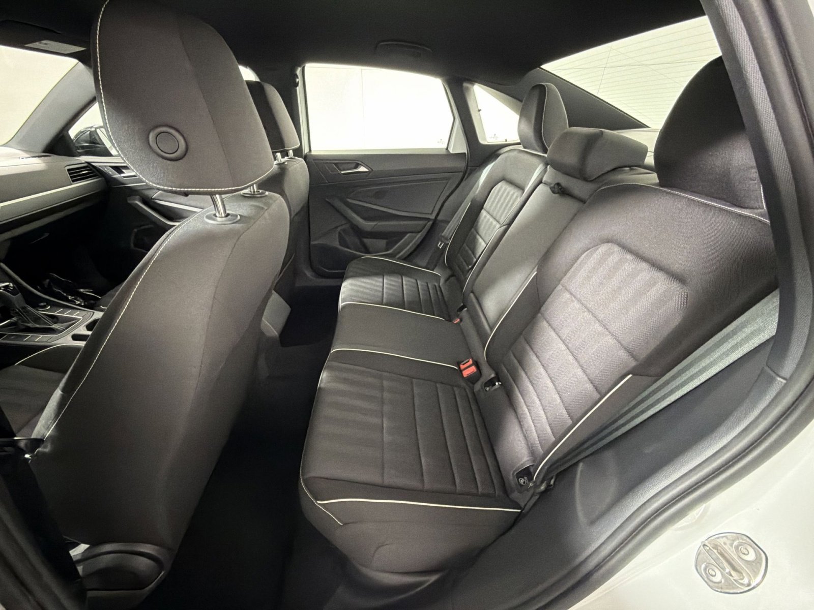 Used 2023 Volkswagen Jetta Sport image 23