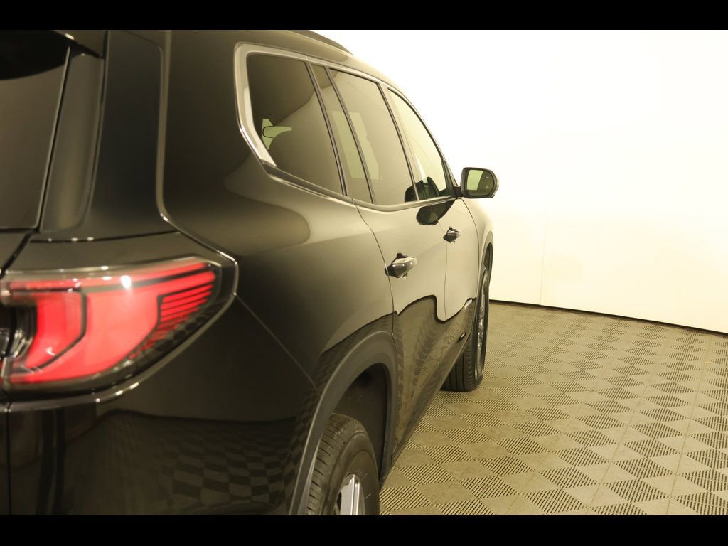 Used 2025 GMC Acadia Elevation image 19