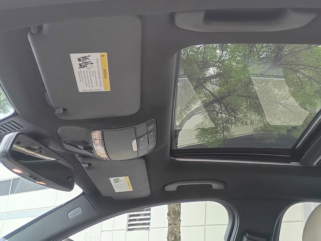 Used 2018 Mercedes-Benz C 300 Sedan image 23