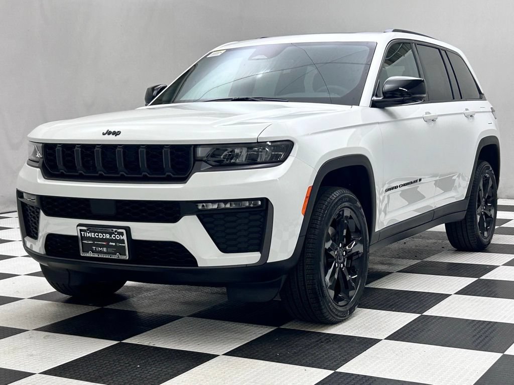 New 2026 Jeep Grand Cherokee Limited w/ Limited Altitude Package AWD/4WD image 4