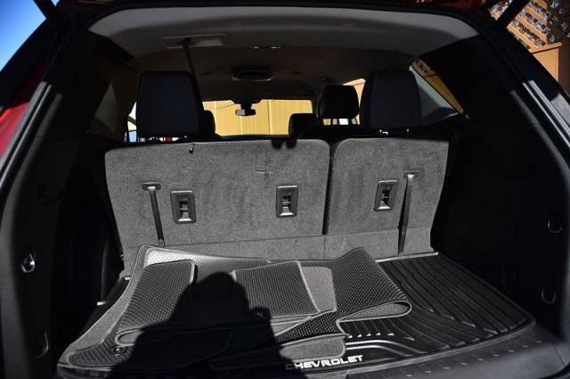 Used 2020 Chevrolet Traverse RS image 32