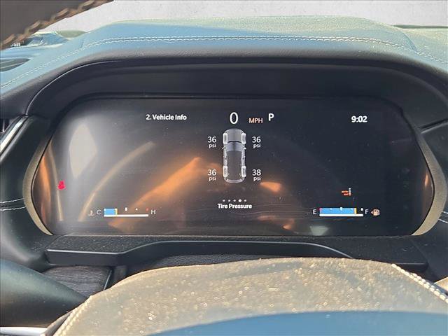 Used 2023 Jeep Grand Cherokee Overland AWD/4WD image 9